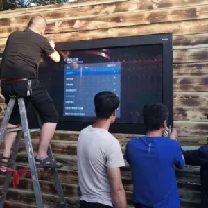 Trường hợp Signage kỹ thuật số ngoài trời treo tường